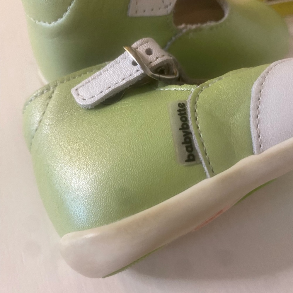 Baby Botte Mary Jane’s.  Like New. Size 3 - Picture 3 of 8